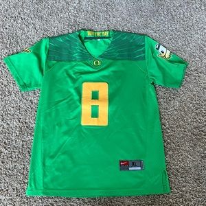 Oregon Ducks Mariota number 8